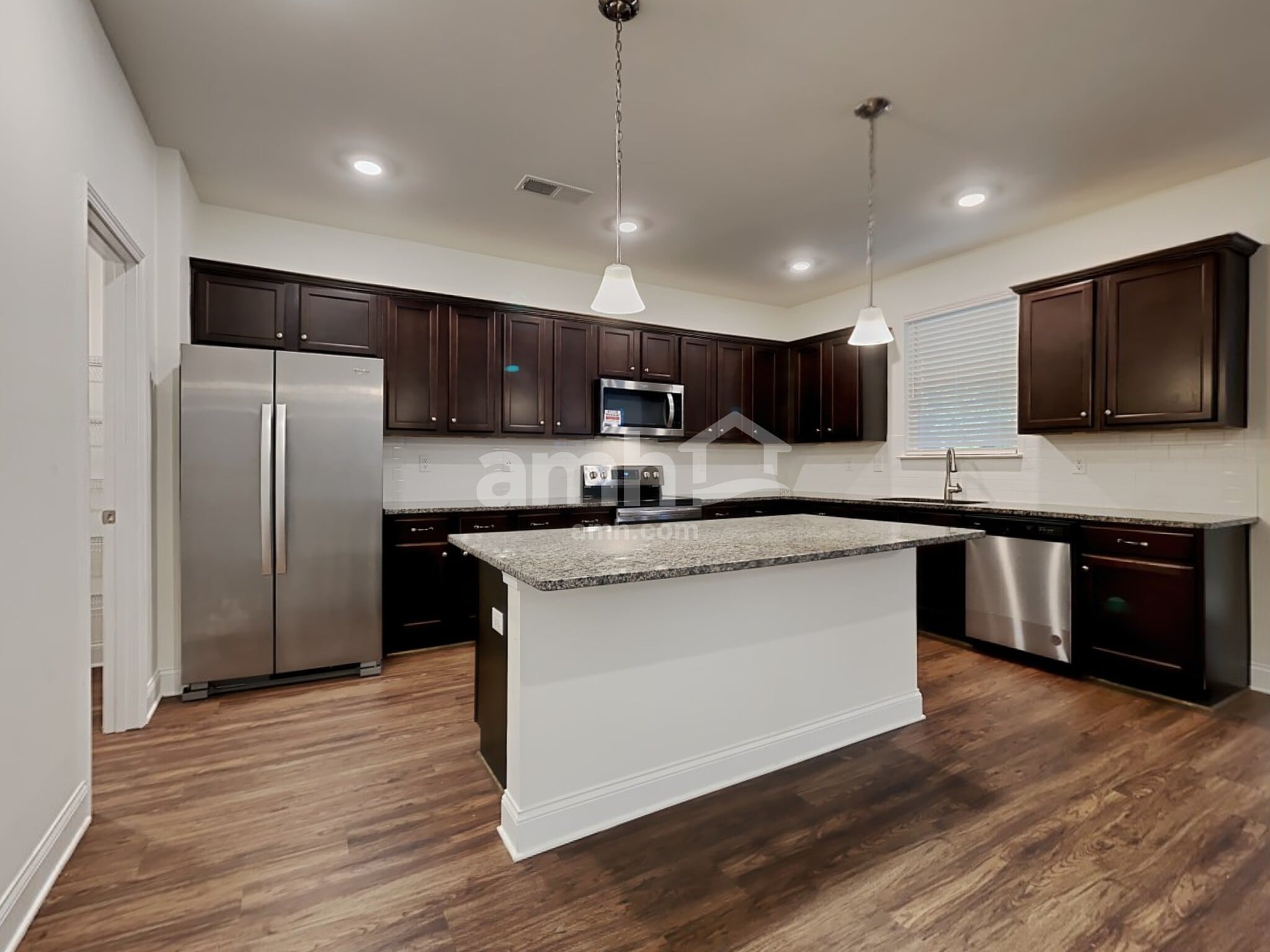 Building Photo - 1328 Mount Logan Dr