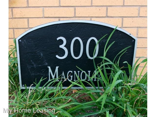 Building Photo - 300 Magnolia Ave