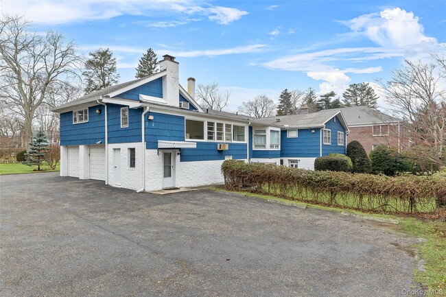 Building Photo - 205 Soundview Ave