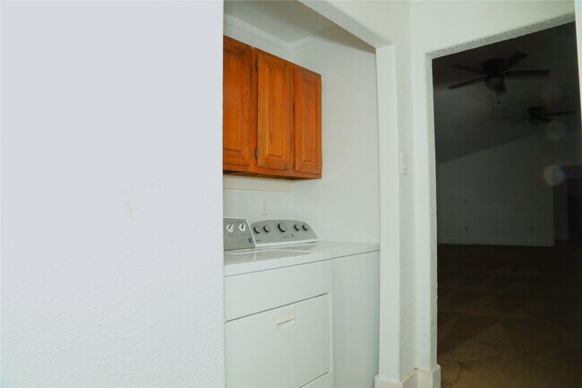 Building Photo - 1129 N Arcola St