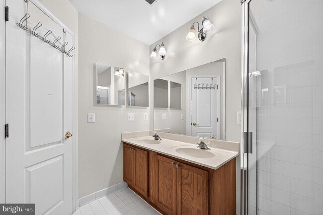 Building Photo - 967 Herons Run Ln