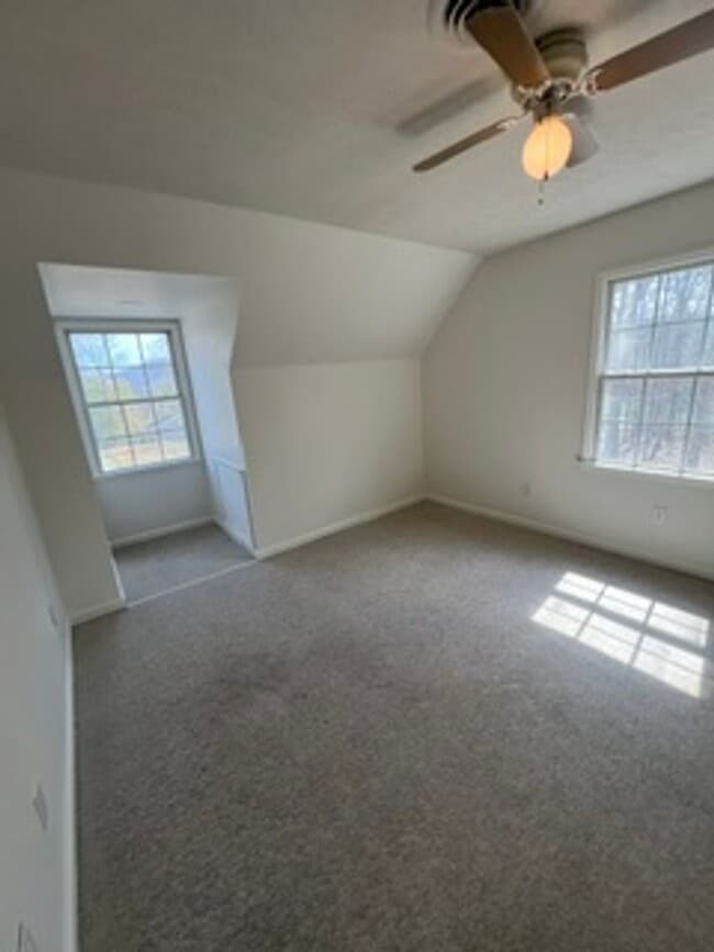 Building Photo - Single family home located in southern Rockbridge County minutes from I81