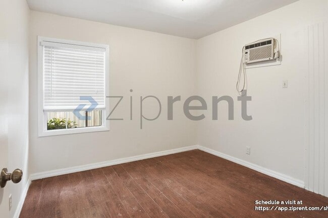 Building Photo - 4451 Stansbury Ave