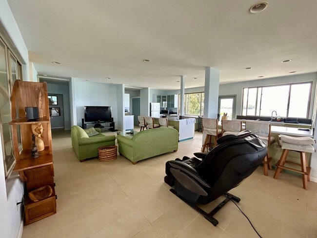 Building Photo - Hawaii living at its best.  Beautiful Kaneohe Bay front.