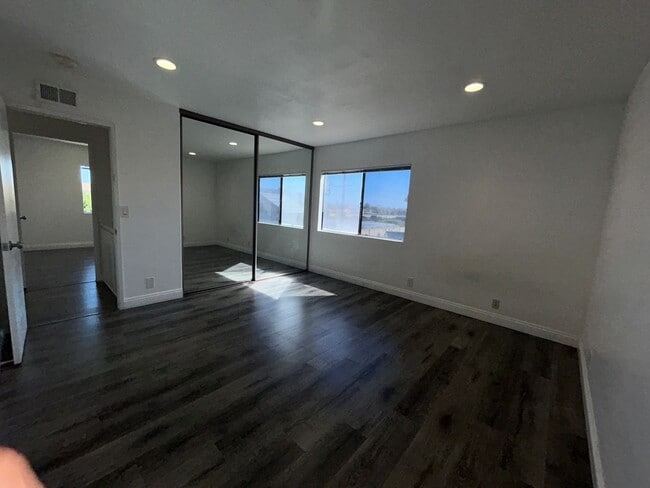 Building Photo - Spacious 4 Bed, 3 Bath for Rent - Westminster