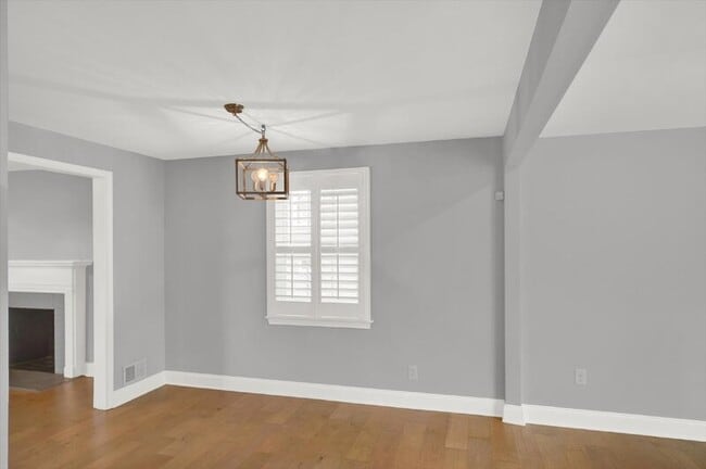 Building Photo - 10523 Howard Ave