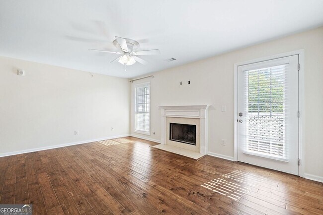 Building Photo - 4140 Riverlook Pkwy SE