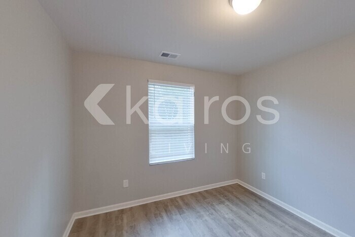 Building Photo - 2509 Upland Cir SE