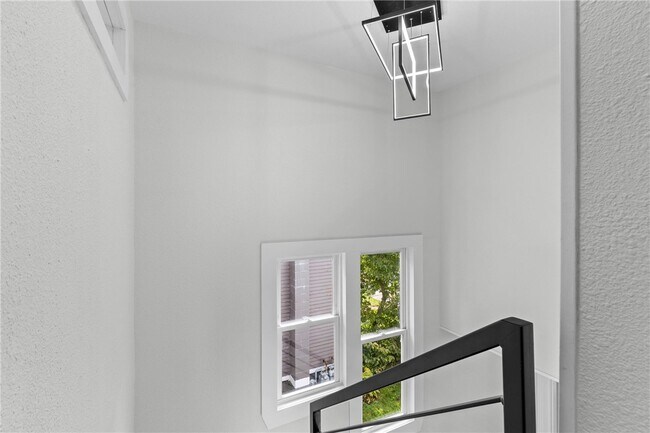 Building Photo - 26 Rowley St