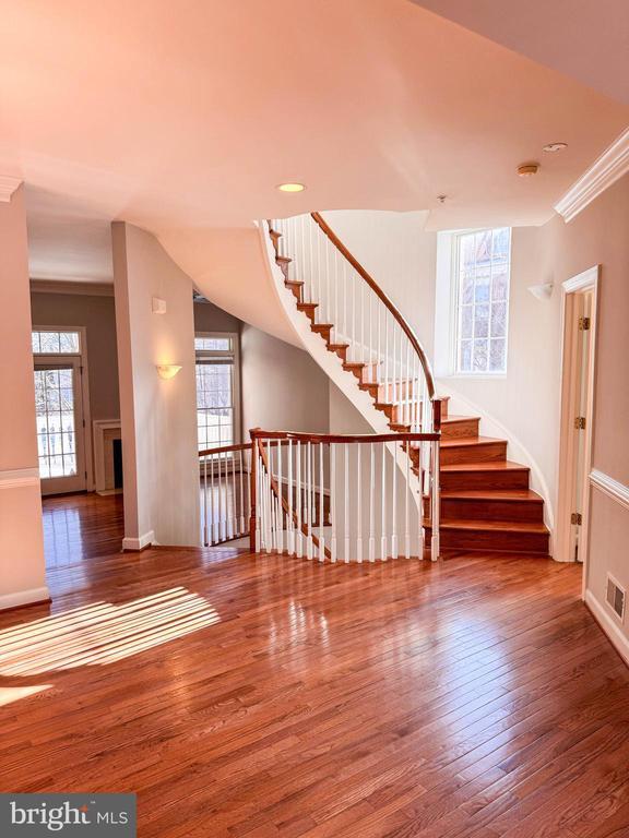 Building Photo - 7761 Legere Ct