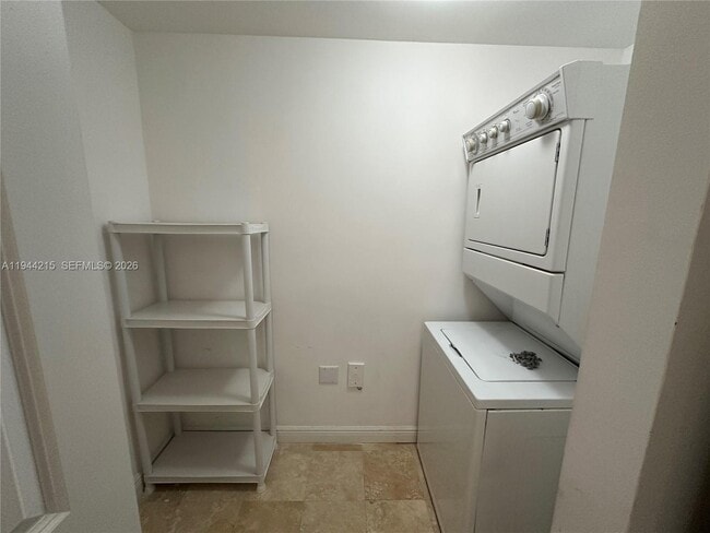 Building Photo - 1755 E Hallandale Beach Blvd