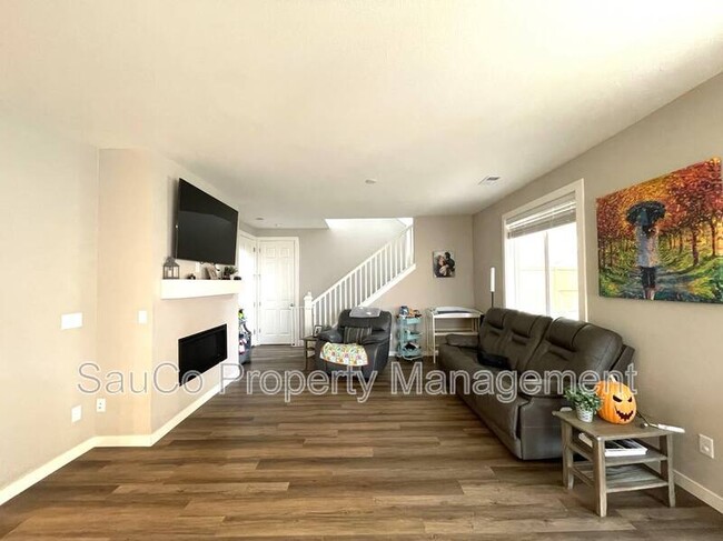 Building Photo - 35301 Fairfield Ct