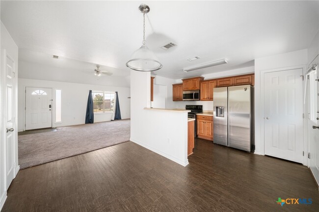 Building Photo - 2624 Saulsbury Dr