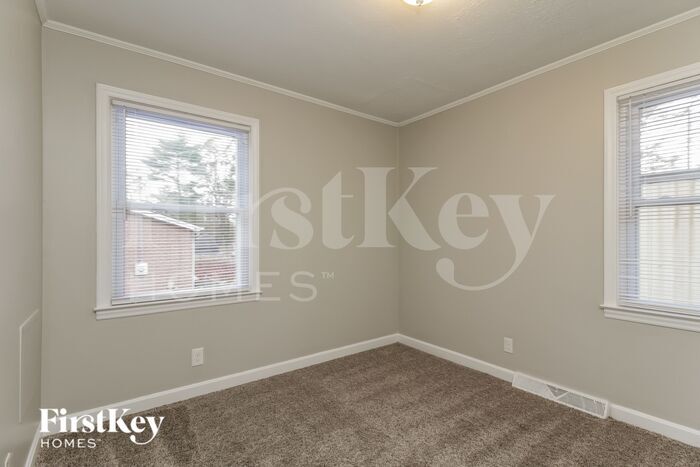 Building Photo - 2754 Mary Ave