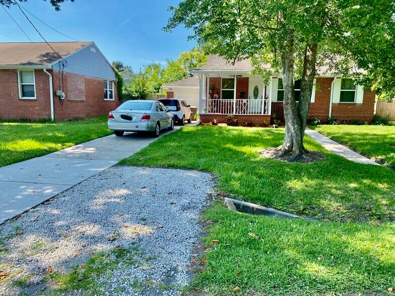 Building Photo - 4648 Cardinal Blvd