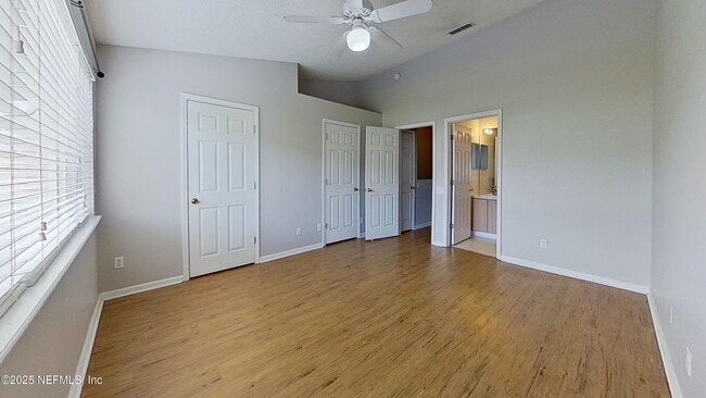 Building Photo - 12311 Kensington Lakes Dr