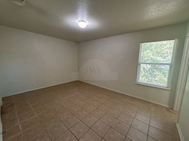 Building Photo - 207 Dale Earnhardt Dr