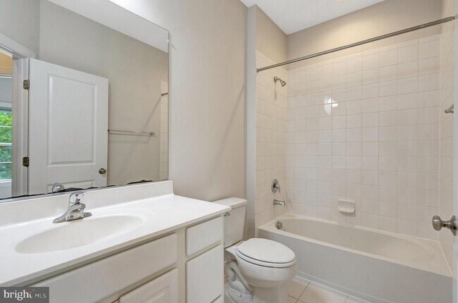 Building Photo - 8854 Orchard Ln