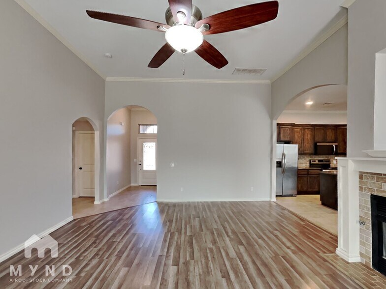 Building Photo - 3204 Valley Hollow