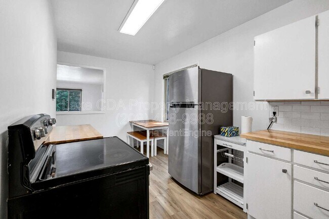 Building Photo - 506 15th St