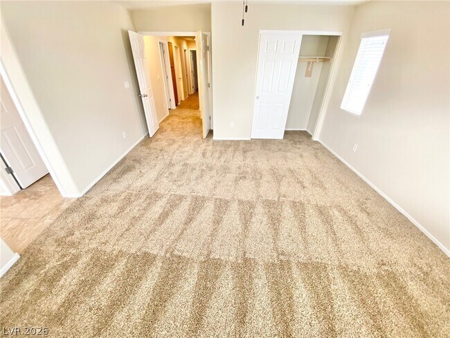 Building Photo - 1015 Maple Pines Ave