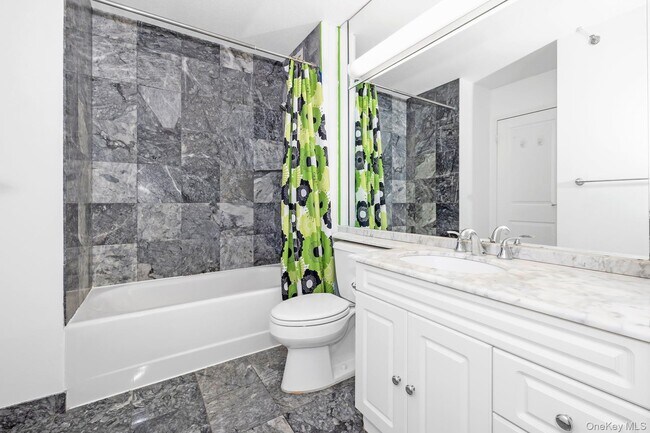 Building Photo - 4 Martine Ave