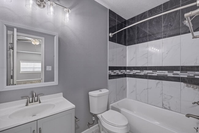 Building Photo - 2809 Wentworth St