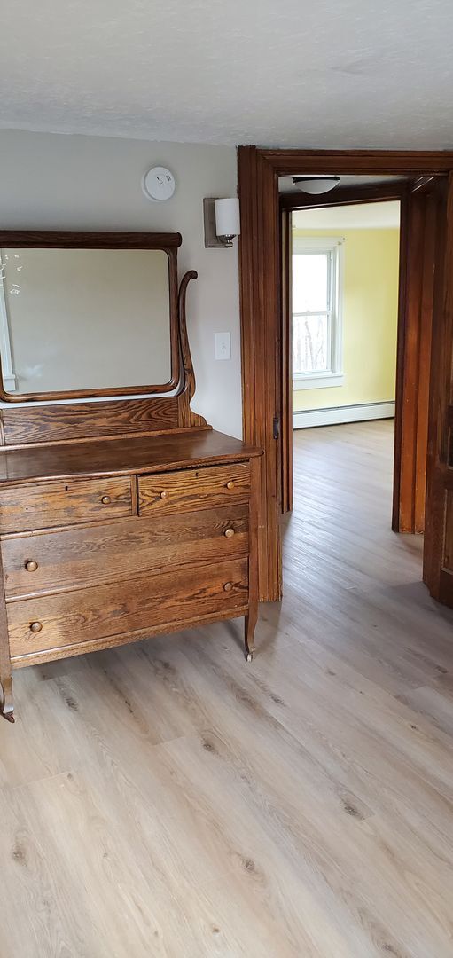 Building Photo - Beautifully Styled Colonial Home with Upgrades!