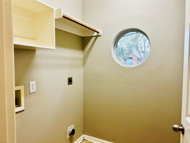 Building Photo - 18215 Linden Forest Ln