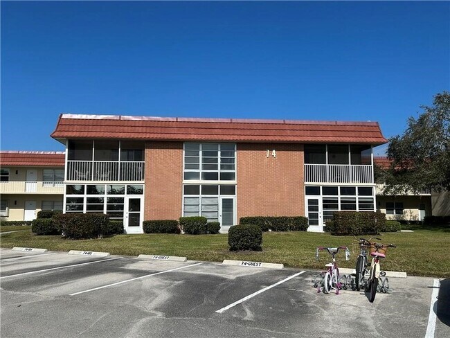 Building Photo - 74 Royal Oak Ct