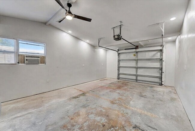 Building Photo - 11312 116th St