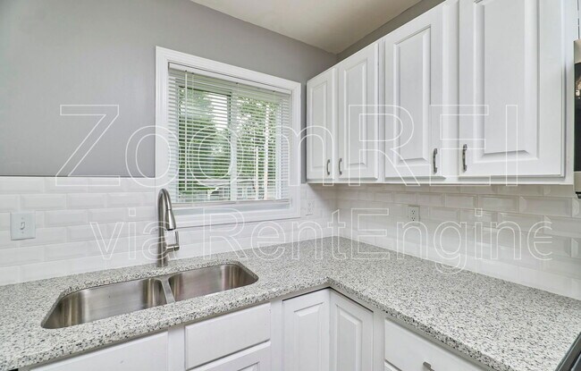 Building Photo - 2700 Steeplechase Ln