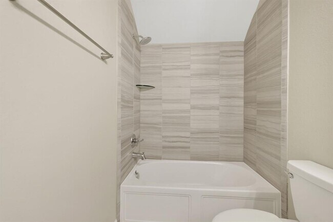 Building Photo - 7011 Winterberry Gln Ln