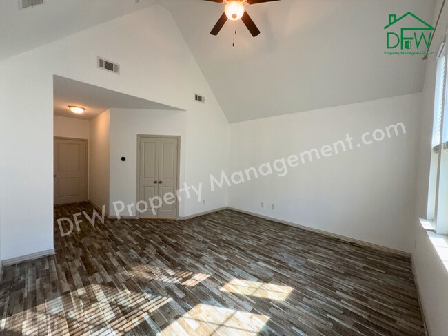 Building Photo - 3 Bed/2.5 Bath Home for Lease in Arlington – 2 Living Areas, Pool, Courts & Trails Nearby!