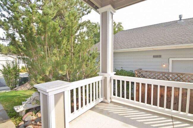Building Photo - Caughlin Ranch Beauty Clean and Comfortabl...