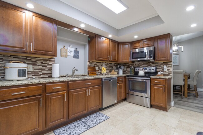 Building Photo - 9605 129th Ave