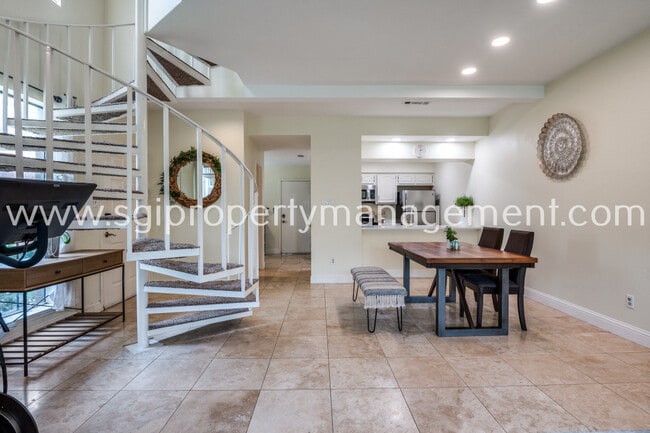 Building Photo - 5100 Verde Valley Ln