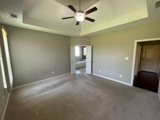 Building Photo - Centerhill Schools, beautiful corner lot w...
