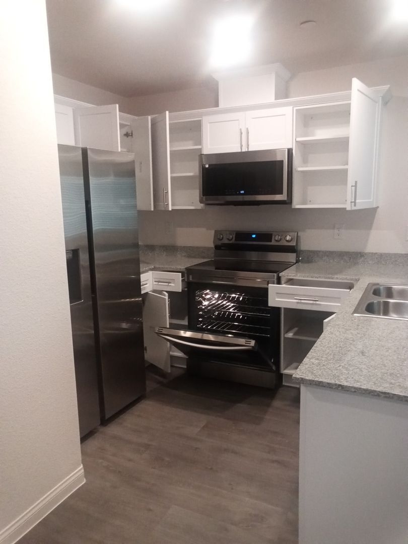 Building Photo - 2866 Coral Cascade Ct