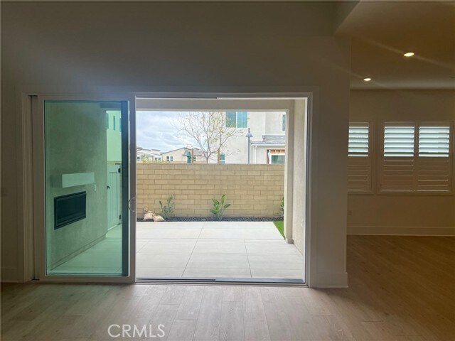 Building Photo - 240 Sora