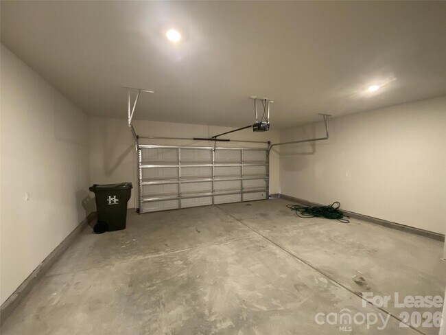 Building Photo - 12204 Diablo Dr