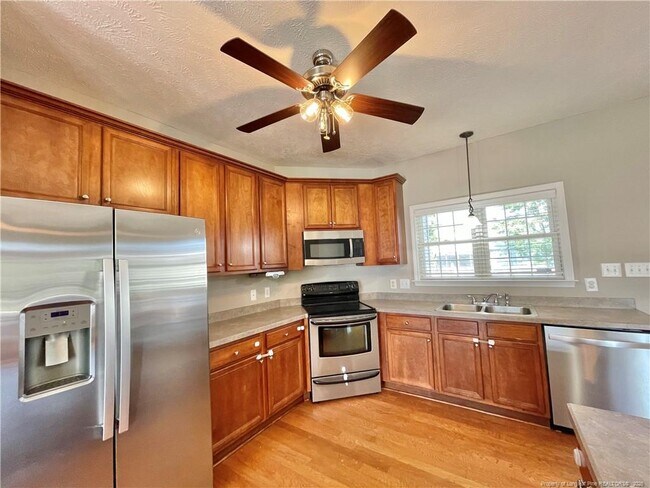 Building Photo - 108 Canyon Ct