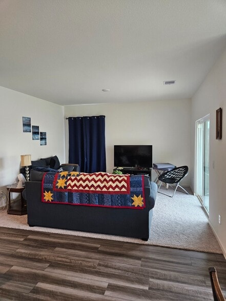 Living room. - 5919 Bright Keel Dr