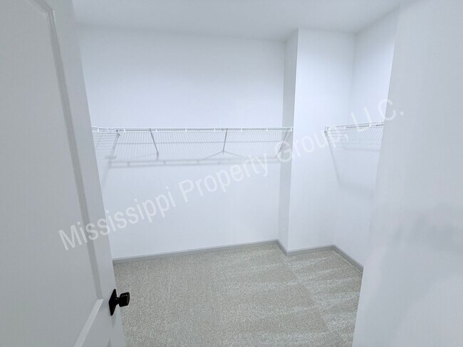Building Photo - 4BR/3BA For Rent