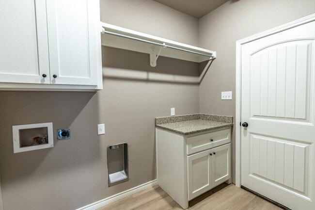 Building Photo - First month HALF OFF RENT move in Special!