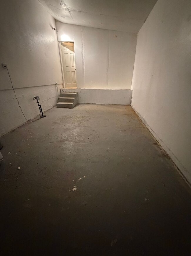 Building Photo - 3 bedroom home in Shasta Lake City