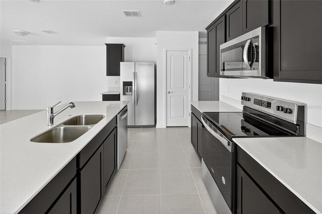 Building Photo - 6784 SW 90th Lp