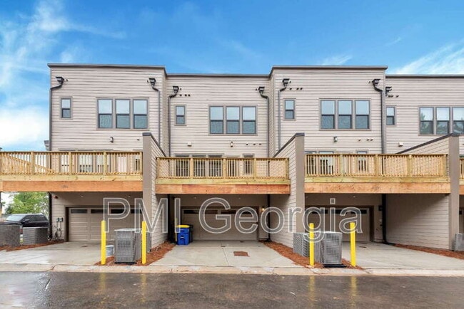 Building Photo - 1807 Brandsford St NW