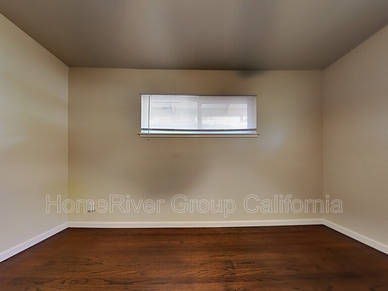 Building Photo - 3809 1st Ave