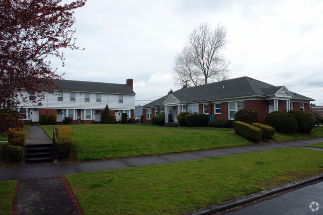 Building Photo - Ainsworth Court Apartments